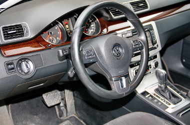 Volkswagen Passat 2012.
